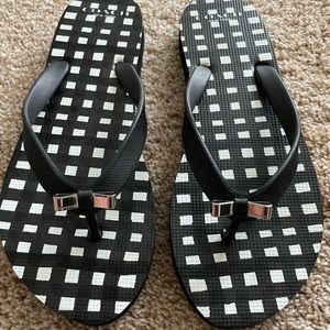 Coach flip flops
